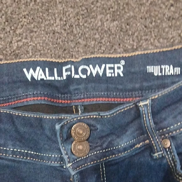 Wallflower Size 13 Reg Women's Classic Blue Skinny Jeans - Picture 5 of 9